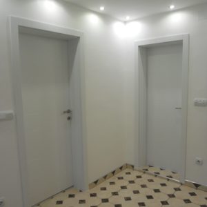 vrata-sa-kutijom-od-medijapana-001