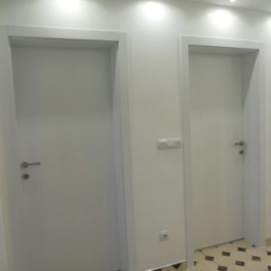 vrata-sa-kutijom-od-medijapana-006